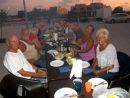 Amigos en la mesa